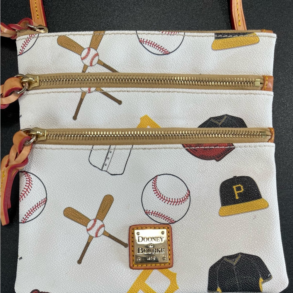 Dooney & Bourke - MLB Pirates N S Triple Zip Crossbody